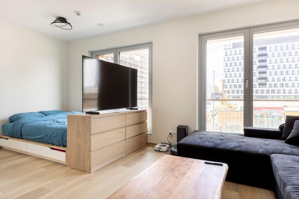 Modern Near Pwc & Deloitte & Cloche D'or Mall *